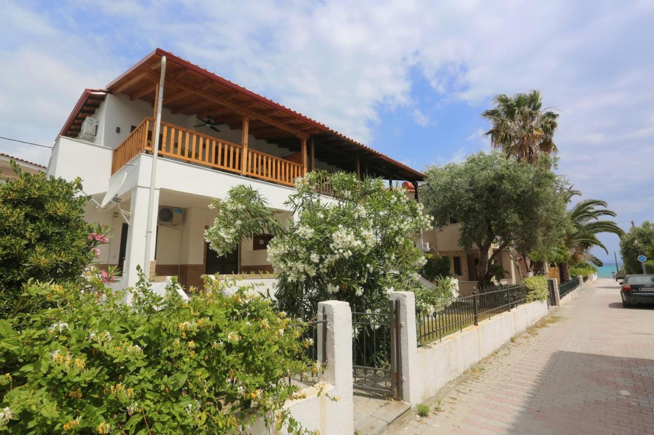 Blue Wave Apartment Pefkochori Exterior photo